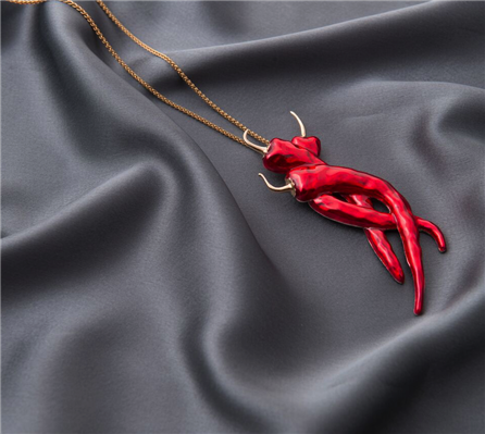 The Red Chilly Pendant PE734